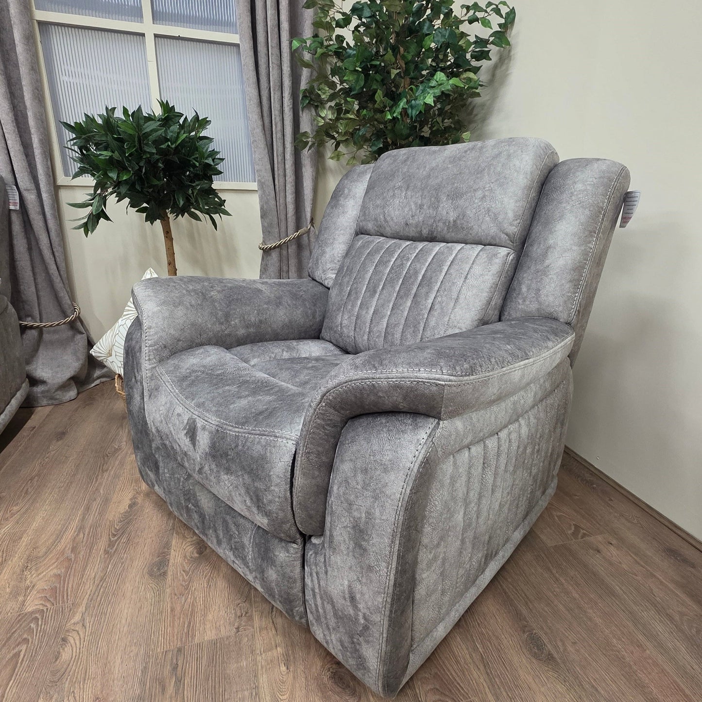 The Washington Electric 3+2+1 Recliner Sofa Set
