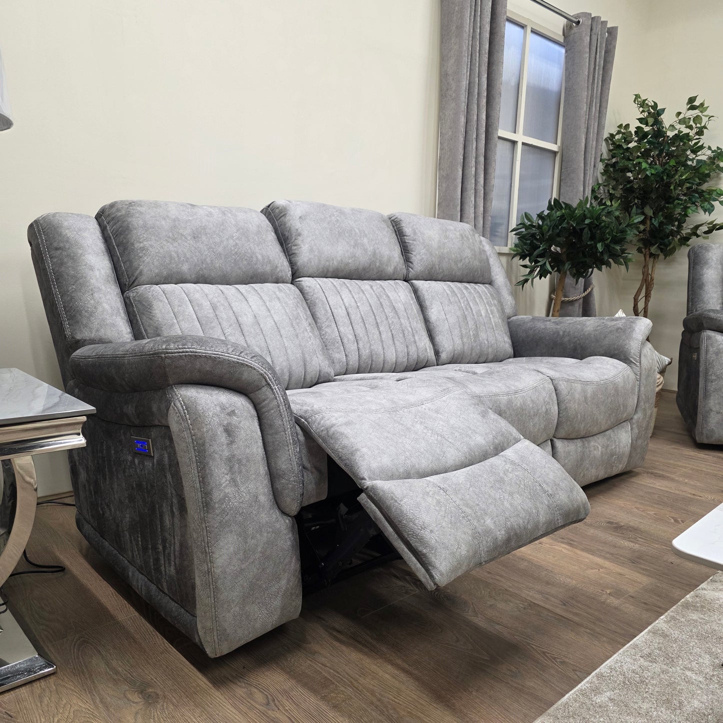 The Washington Electric 3+2+1 Recliner Sofa Set